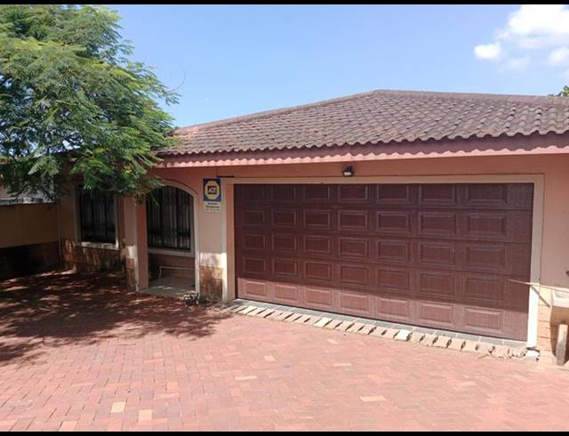 9 BEDROOM HOUSE FOR SALE IN RESERVOIR HILLS